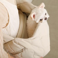 Sac de transport pour animaux de compagnie en nylon matelassé avec plusieurs poches de rangement, laisse de sécurité, sangle réglable pour petits chiens, déplacements, voyages, ODM