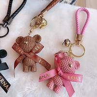 Porte-clés de voiture en caoutchouc 3D en forme d'ours de dessin animé, pendentif de sac, cadeau créatif multifonctionnel