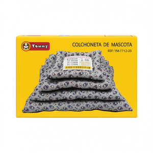 Set di Quattro Tappetini Antiscivolo per Cani con Motivo Quadrato per il Comfort e la Sicurezza degli Animali Domestici - Product Image 2