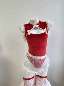 ชุดชั้นในผู้หญิงแบบชิ้นเดียวสีแดงและสีขาวตัดกัน แต่งขอบลูกไม้กำมะหยี่แบบระบาย พร้อมถุงเท้ายาวถึงต้นขา - Product Image 3