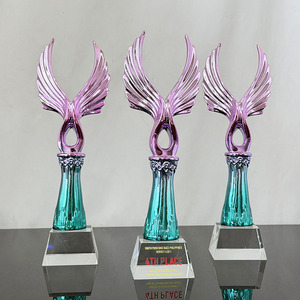 Trofeo in Resina Aquila Viola e Verde con Ali Aperte, Souvenir Creativo Personalizzato, Premio in Cristallo MH-J0736 - Product Image 5