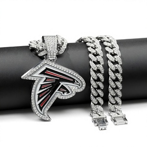 Collares Colgantes de Campeonato de los Atlanta Falcons al por Mayor, Joyería de Moda Hiphop Chapada en Oro de Aleación de Zinc con Cadenas de Eslabones Cubanos - Product Image 3