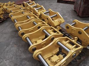 Attacco Rapido Idraulico SLN e Accoppiatore Rapido Meccanico per Accessori Escavatore da 5-6 Tonnellate Operazioni Efficienti con l'Escavatore - Product Image 6