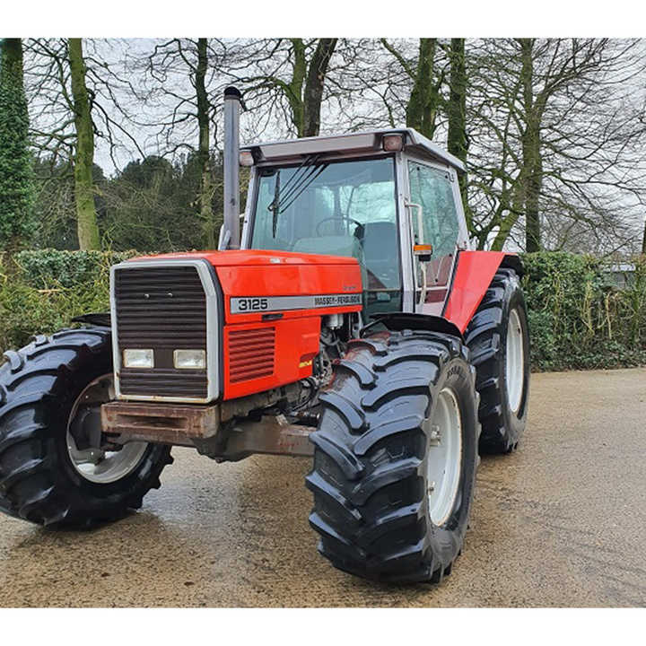 ご当地キティ　根付け　MASSEY FERGUSON ご当地キティ 根付け MASSEY FERGUSON ハローキティ - ご当地