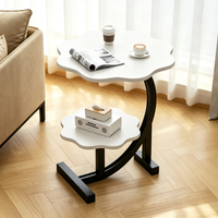 Table d'appoint moderne en forme de fleur, table d'appoint en forme de C pour canapé, table d'appoint créative à base incurvée pour chambre à coucher, salon