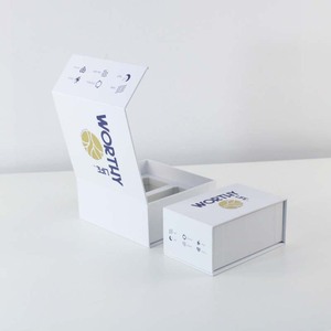 Hot Stamping Logo Customized Premium Cardboard Magnetic Closure Lid Gift Box for Packaging - Product Image 2