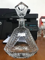Carafe à whisky et à vin Novare 22oz en verre cristal transparent sans plomb, forme triangulaire diamant classique, certifiée LFGB
