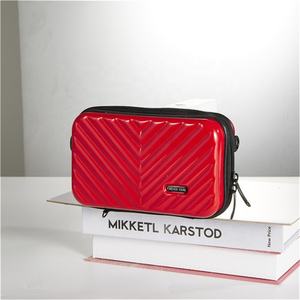 Bolsa de cosméticos portátil impermeable para mujer, bolsa de cosméticos elegante de alta calidad - Product Image 5