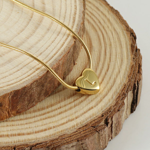 Collier Cœur en Acier Inoxydable et Titane avec Lettres Personnalisées, Chaîne Serpent 18 carats, pour Femme - Nouvelle Collection Transfrontalière - Product Image 4