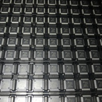Microcontroladores y procesadores FPGA MKE02Z32VLC4, chips integrados, componentes electrónicos, 2, 1, 2, 2