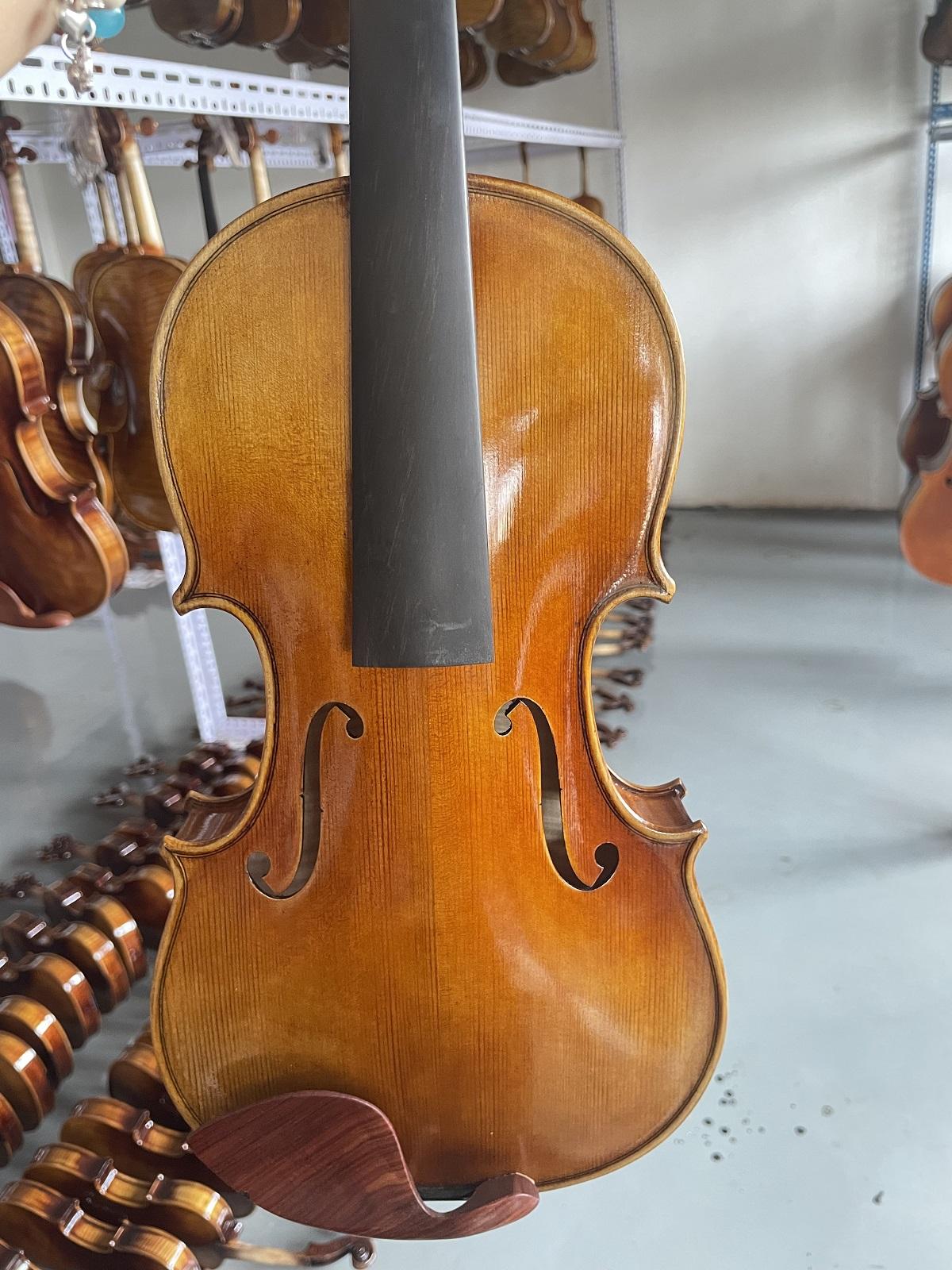 สีน้ำตาลแดง