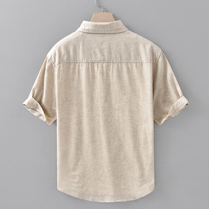 <span class=keywords><strong>Camicia</strong></span> da <span class=keywords><strong>uomo</strong></span> casual in cotone e <span class=keywords><strong>lino</strong></span> <span class=keywords><strong>oversize</strong></span> a maniche corte, personalizzabile OEM, all'ingrosso, di alta qualità, tinta unita, senza stampa, con bottoni - Product Image 5