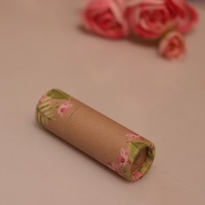 Tube d'emballage en papier personnalisé pour baume à lèvres et rouge à lèvres, imprimé numériquement à l'encre de soja, tube push-up de luxe pour cosmétiques en forme de cylindre - Product Image 1