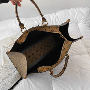 กระเป๋าถือผู้หญิงดีไซน์เนอร์ขายส่ง ลายพิมพ์เรขาคณิต กระเป๋าโท้ทหนัง PU ขนาดใหญ่ รุ่น 1518 - Product Image 2