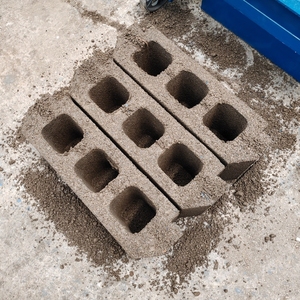 Máy gạch khối rỗng Máy làm gạch di động làm cho máy móc xu hướng sản phẩm 2024 - Product Image 6