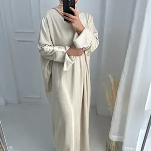 All'ingrosso Abaya Dubai 2023 nuovo Design abbigliamento islamico da donna in velluto spesso Abaya aperto Cardigan musulmano Abaya