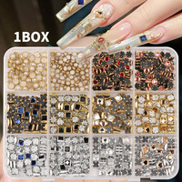 Décorations d'ongles de luxe en alliage avec strass, cadre métallique, cristaux carrés et ronds pour salon et DIY