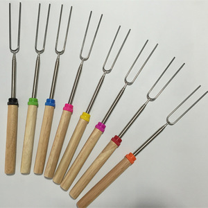 Spiedino per Barbecue Portatile di Alta Qualità RZF con Logo Personalizzato, Manico in Legno a U, Telescopico, in Acciaio Inox Cromato, Lungo per Esterni - Product Image 1