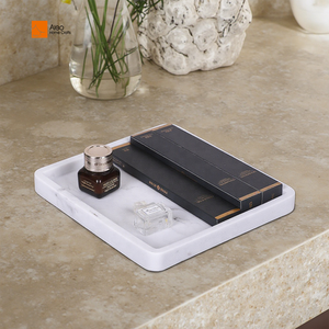 Plateau rectangulaire en polyrésine marbrée blanche ALEO pour hôtels, salle <span class=keywords><strong>de</strong></span> bain et cuisine, support pour <span class=keywords><strong>parfums</strong></span>, bijoux et articles <span class=keywords><strong>de</strong></span> toilette - Product Image 1