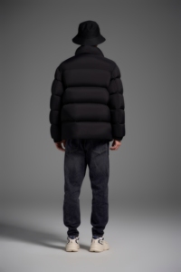 Veste matelassée à <span class=keywords><strong>capuche</strong></span> en duvet <span class=keywords><strong>noir</strong></span> mat imperméable grande taille Bechance pour <span class=keywords><strong>homme</strong></span>, pour un usage urbain hivernal et un confort quotidien - Product Image 2