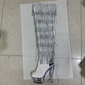 Bottes d'été pour femmes à talon aiguille de 15 cm, au-dessus du genou, à pampilles, semelle transparente en PVC, franges en strass, fermeture éclair, rehaussantes - Product Image 3