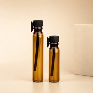 Flacon d'huile essentielle en verre ambré avec logo personnalisé, bouchon à vis noir, compte-gouttes en verre, mini flacon vide, OEM ODM Factory - Product Image 1