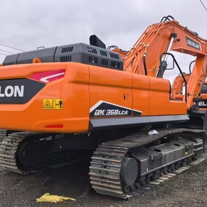 Excavadora Cargadora DEVELON de 36 Toneladas DX360LCA con Cucharón de 1.71m, Motor Doosan, PLC y Caja de Cambios - Product Image 2