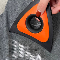 Service de découpe de grattoirs en caoutchouc OEM/ODM, logo couleur personnalisé, certifié ISO9001, brosse anti-poils d'animaux 15x15cm pour tapis, canapé et moquette