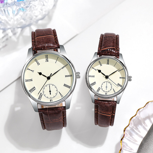Coppia classico orologio cronografo di lusso per amanti uomini e donne guardano al quarzo - Product Image 2
