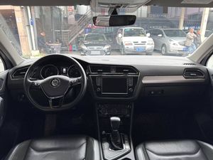 <span class=keywords><strong>Volkswagen</strong></span> Tiguan L 2018, Auto Usado, Volante a la Izquierda, Automático, Gasolina, SUV para Exportación - Product Image 5