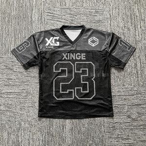 Nueva Camiseta de Fútbol Americano Oversize Estilo Streetwear 2026 con Estampado Gráfico Personalizado del Nombre del Equipo, Ajuste Holgado y Malla Transpirable, Tipo Crop Top - Product Image 1