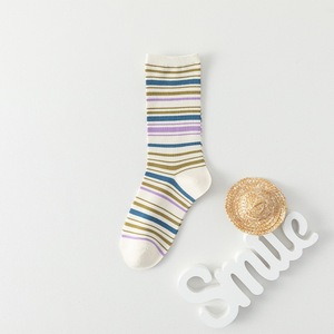 Calcetines a Rayas de Primavera/Otoño para Mujer, Calcetines Medios Versátiles y Sencillos, Calcetines de Algodón Transpirables que Absorben el Sudor, Venta al Por Mayor - Product Image 5