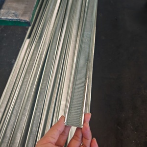 Profilé de plafond galvanisé léger 30x9 12ft pour ossature de plafond en acier - Product Image 3