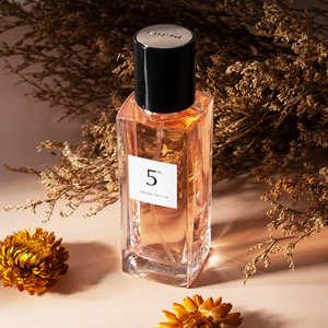 Perfume ODDIS Nuevo Clásico Eterno 50ml Floral Y Afrutado Romántico Elegante Para Mujer - Product Image 6