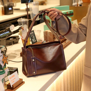 Sac à bandoulière pour femme en cuir véritable de haute qualité, sac à main élégant et tendance, sacoche bandoulière pour femme, vente en gros d'usine - Product Image 4