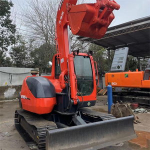 Excavatrice sur chenilles hydraulique Kubota KX185 d'occasion pour l'aménagement paysager et la construction de pipelines dans les espaces urbains étroits. - Product Image 5