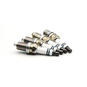 อะไหล่เครื่องยนต์รถยนต์ขายส่งแพลตตินั่ม หัวเทียน K6RTP อะไหล่รถยนต์ OEM  แทนที่ DENSO IK20 - Product Image 2