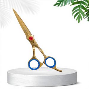 กรรไกรผ่าตัด 3PS 123 สีทอง ใบมีดตรง สแตนเลส ปลายแหลม สำหรับคนถนัดขวา 28 ซี่ สำหรับตัดผม - Product Image 1