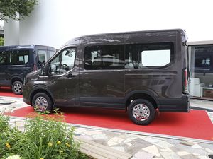 Xe tải nhỏ đa dụng JMCxFor-d Transit T8 2.0T của Trung Quốc, xe tải chở hàng/người, động cơ diesel, 2/6/7/12/15/18 chỗ ngồi - Product Image 4