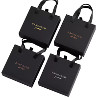 Boîtes à bijoux de luxe pliables avec logo personnalisé, MOQ 100, boîtes à tiroirs portables, emballage pour colliers, bagues, montres, sacs en papier pour petites séries