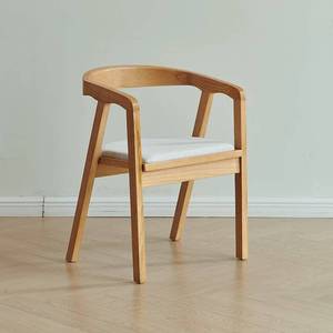 Chaises de salle à manger minimalistes en bois avec accoudoirs en bois, idéales pour les bureaux, les maisons, les écoles et les hôtels. - Product Image 5