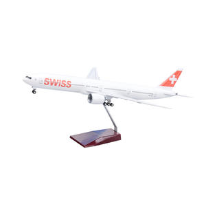 Modèle d'avion Boeing 777 <span class=keywords><strong>suisse</strong></span> en résine à l'échelle 1:160 avec train d'atterrissage et base en bois, avion de ligne simulé, décoration d'intérieur, cadeau d'entreprise - Product Image 1