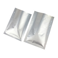 Vente en gros de sacs d'emballage de collations scellés 3 côtés en plastique aluminium à prix abordable personnalisés sacs sous vide argentés solides