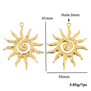 Pendentif en acier inoxydable en forme de fleur, lune, soleil et cœur, plaqué or 18 carats, formes variées pour la création de bracelets, accessoires de bijoux DIY - Product Image 4
