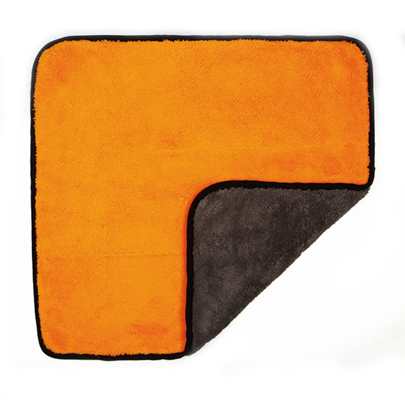 Полотенце из микрофибры для чистки автомобиля