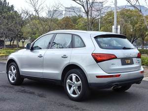Audi <span class=keywords><strong>Q5</strong></span> d'<span class=keywords><strong>occasion</strong></span>, 5 places, transmission intégrale, SUV de luxe, essence, R20, automatique, conduite à gauche, véhicule d'<span class=keywords><strong>occasion</strong></span>, expédition immédiate, FOB Xiamen - Product Image 5