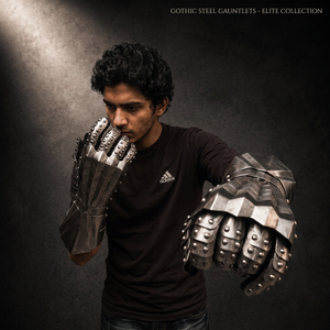 Gants d'armure gothiques en acier, collection Elite, plaqués argent, style antique, artisanat en métal moulé, objet de collection - Product Image 1