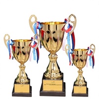 Trophées sportifs en plastique, souvenirs d'entreprise, trophées de récompense en gros, cadeaux créatifs pour la Journée des enseignants, impression de logo personnalisée Chine