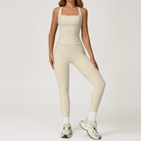 Ensemble de yoga pour femmes : débardeur dos nageur à col carré et leggings ajustés pour le sport