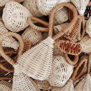 Sonajero de ratán natural hecho a mano, bonito juguete unisex para bebés, regalo del fabricante de Vietnam - Product Image 1